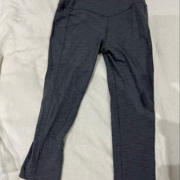 Gray Nike Cropped Leggings - Size Small - Picture 4 of 5